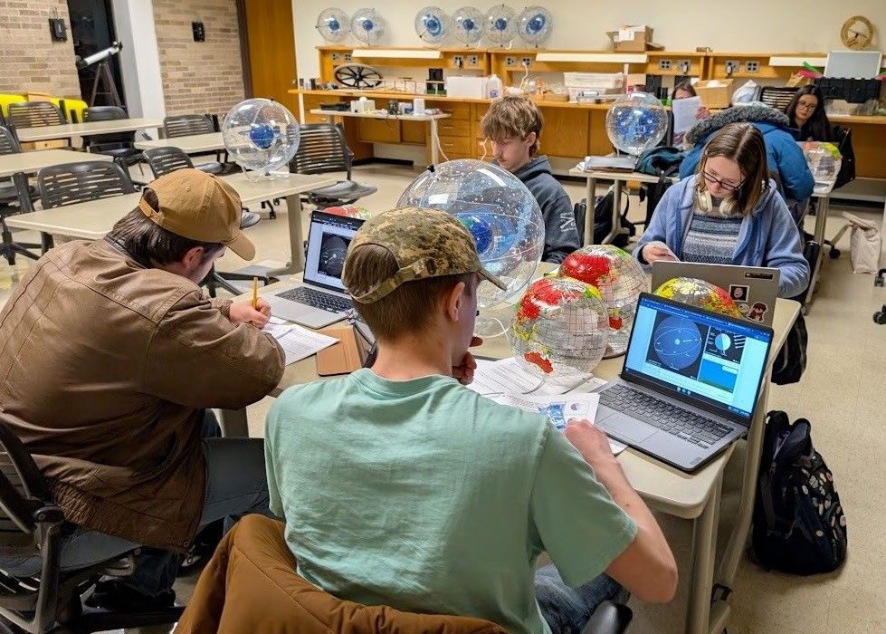 Community College Instructors Bring Astronomy Textbook Into 21st Century